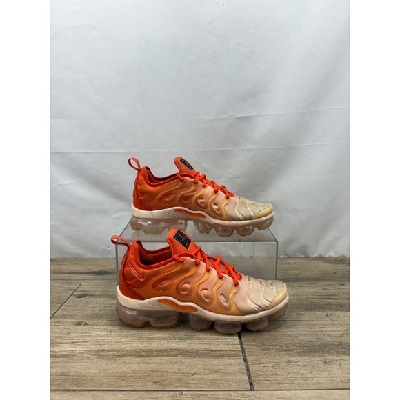 Nike Shoes Womens 9 Orange White Air Vapormax Plus Citrus Sneakers DQ8588-800 - Picture 1 of 10